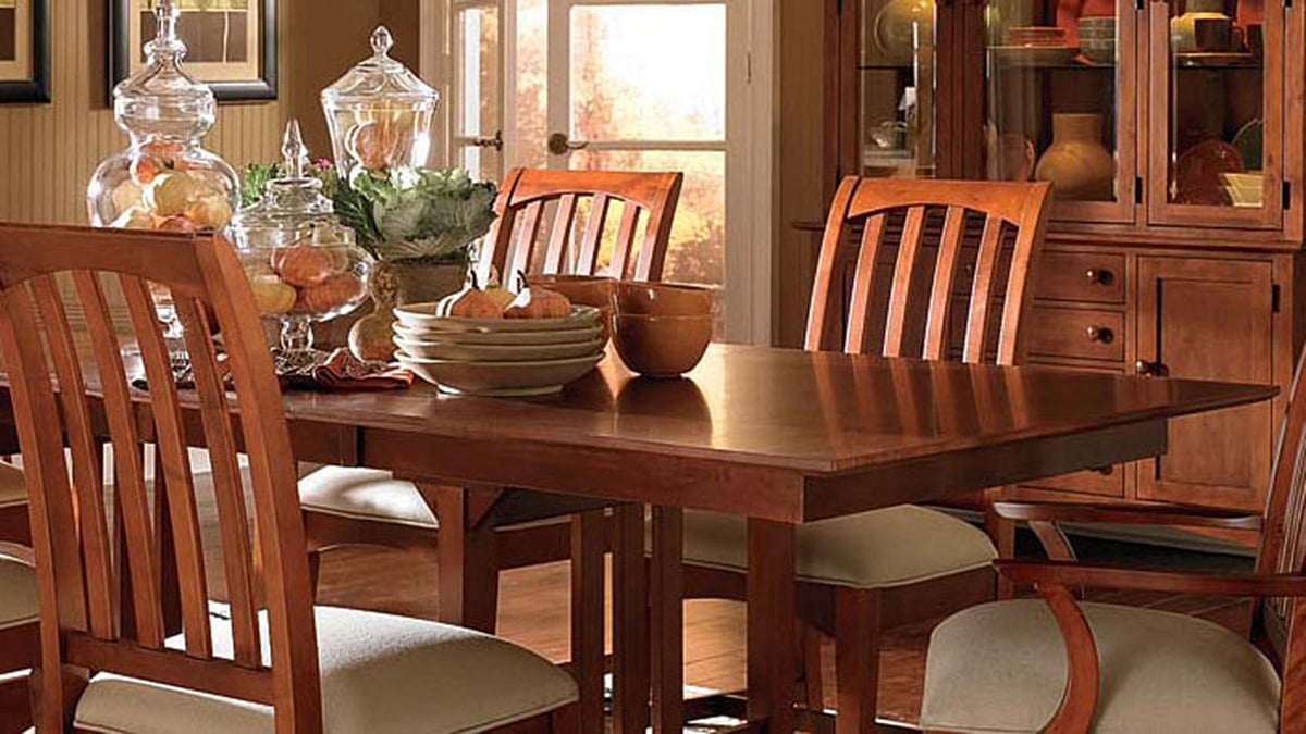 বর্ষা মৌসুমে আসবাবের বাড়তি যত্ন দরকার।