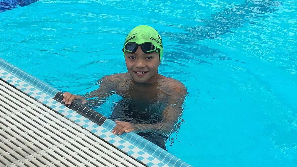 ক্লার্ক কেন্ট আপুয়াদা। রেকর্ড গড়া সাঁতার শেষে। ছবি: টুইটার