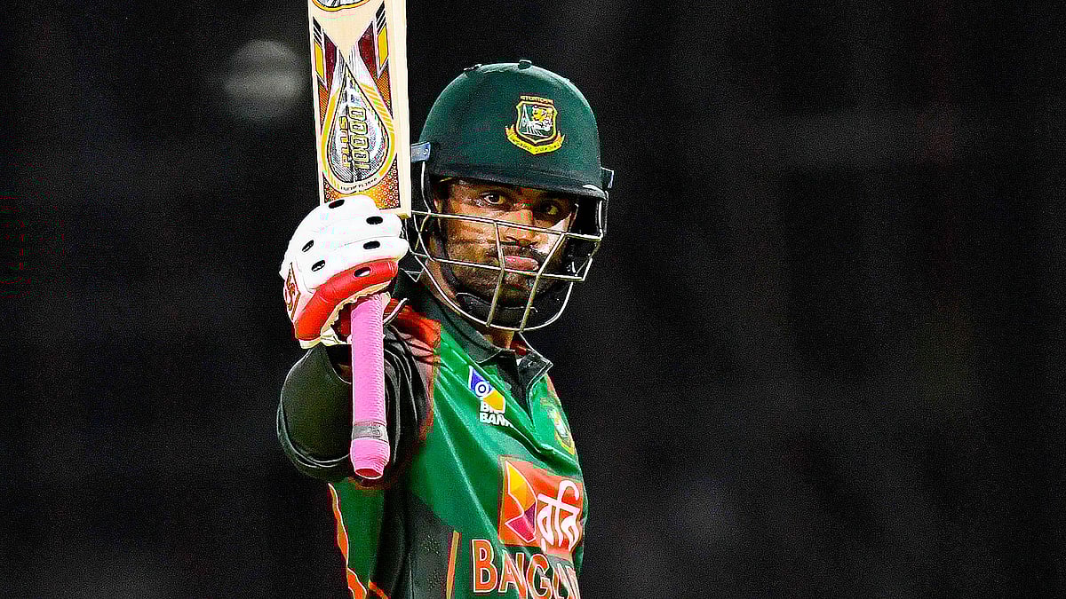 দ্বিতীয় ম্যাচে ফিফটি তুলে নেওয়ার পর তামিম। ছবি: এএফপি