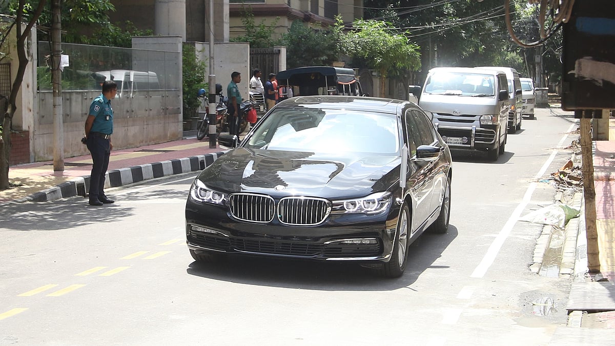 জাপানের পররাষ্ট্রমন্ত্রী তারো কোনো গুলশানের হোলি আর্টিজান ভবন পরিদর্শনে যান (ছবিতে নেই)। গুলশান ২, ঢাকা, ৭ আগস্ট। ছবি: আবদুস সালাম