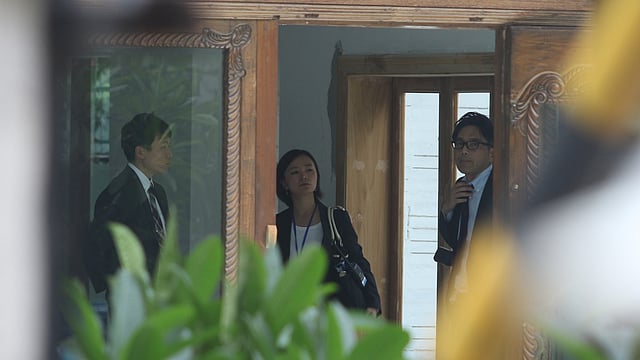 জাপানের পররাষ্ট্রমন্ত্রী তারো কোনো গুলশানের হোলি আর্টিজান ভবন পরিদর্শনে যান (ছবিতে নেই)। গুলশান ২, ঢাকা, ৭ আগস্ট। ছবি: আবদুস সালাম