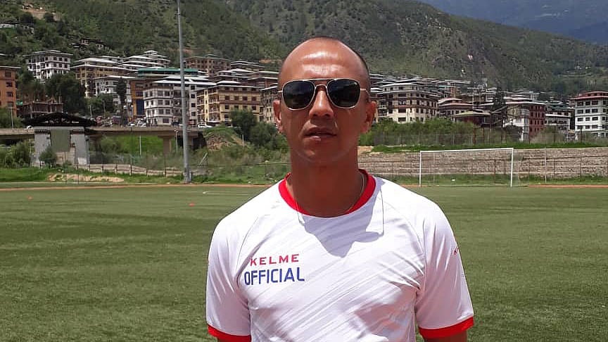 নেপাল জাতীয় দলের সাবেক স্ট্রাইকার হরি খাড়কা। ছবি: প্রথম আলো