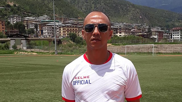 নেপাল জাতীয় দলের সাবেক স্ট্রাইকার হরি খাড়কা। ছবি: প্রথম আলো