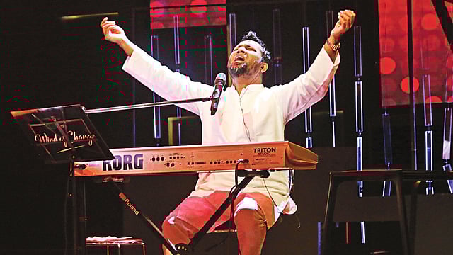 কৌশিক হোসেন তাপসের গানও থাকছে আগামী মৌসুমে