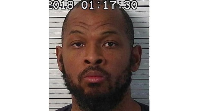 শিশু নির্যাতনের অভিযোগে সিরাজ ইবন ওয়াহহাজকে গ্রেপ্তার করা হয়েছে। একই সঙ্গে অপুষ্টিতে ভোগা ১১ শিশুকে উদ্ধার করেছে পুলিশ। ছবি: বিবিসির সৌজন্যে