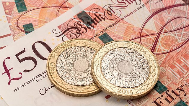 গতবারের তুলনায় এবার ইংলিশ ক্লাবগুলোর খরচের পরিমাণ কমেছে। ছবি: টুইটার