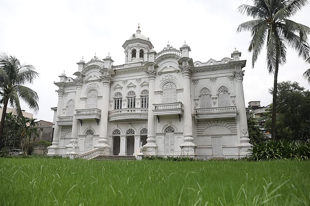 বিভিন্ন সময়ে এই ভবনে বহু গুরুত্বপূর্ণ রাজনৈতিক সভা অনুষ্ঠিত হয়। এসব সভায় ছিলেন প্রখ্যাত সব রাজনীতিকেরা।