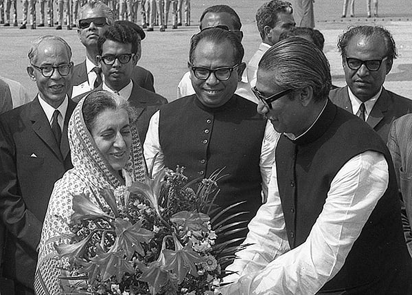 ইন্দিরা গান্ধীর সঙ্গে বঙ্গবন্ধু। ছবি: পাভেল রহমান