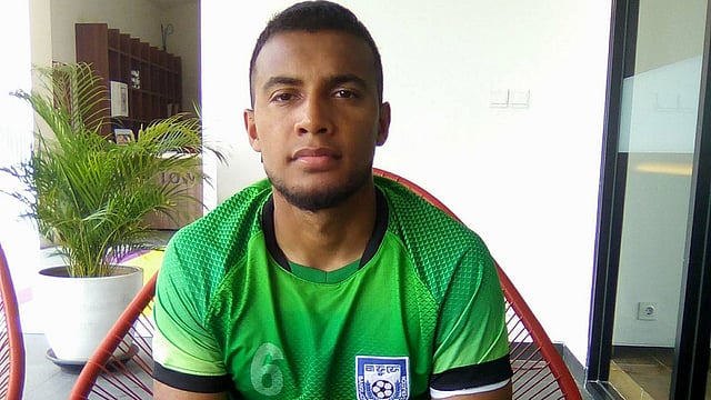 হোটেল লবিতে জামাল ভুইয়া। ছবি: প্রথম আলো