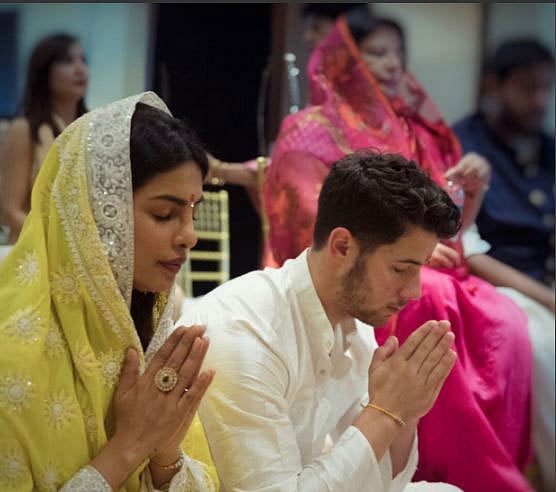 রোকা অনুষ্ঠানে প্রিয়াঙ্কা চোপড়া ও নিক জোনাস