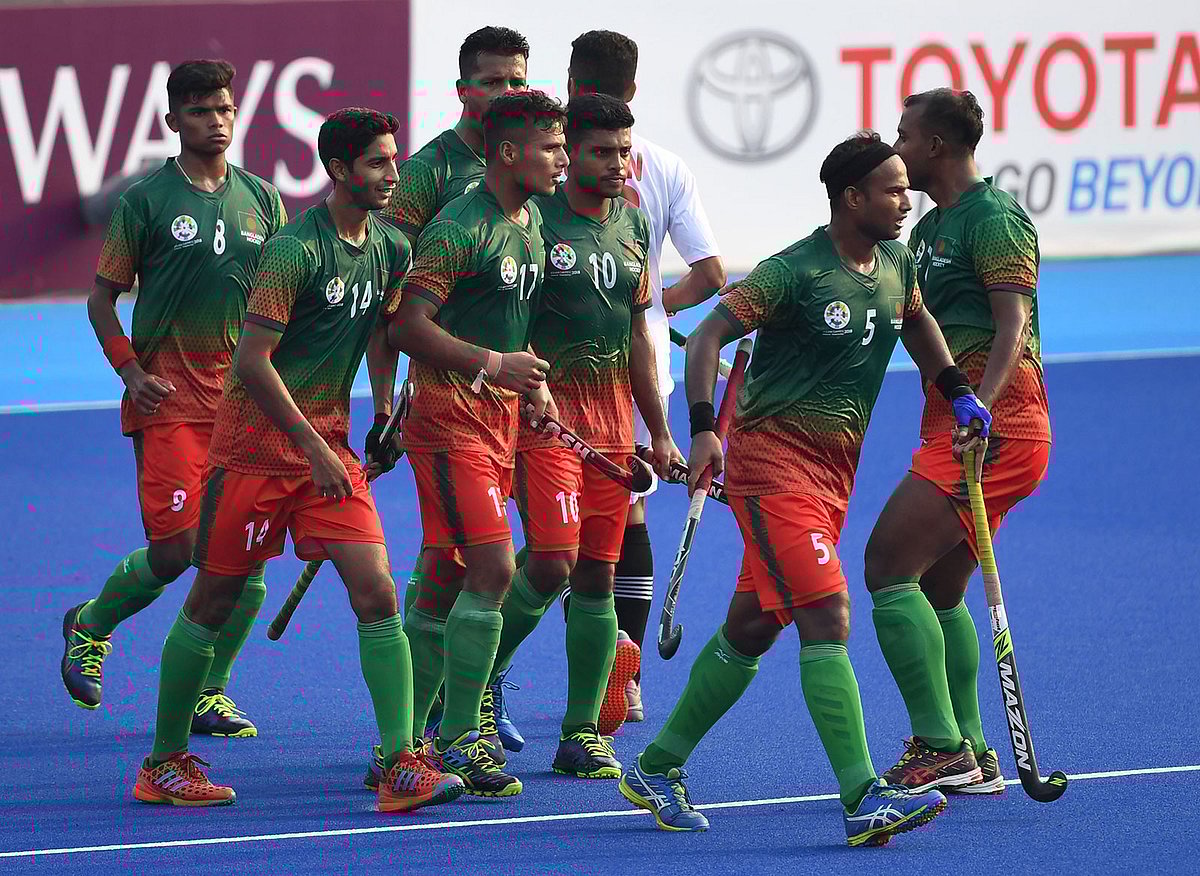 হকিতে শুরুটা মন মতোই হলো বাংলাদেশের। ছবি: এএফপি