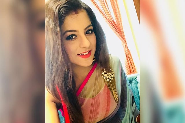 সেলফি তুলে ফেসবুকে দিয়েছেন ‘সীমারেখা’ ধারাবাহিকের ‘টিয়া’ অলিভিয়া সরকার