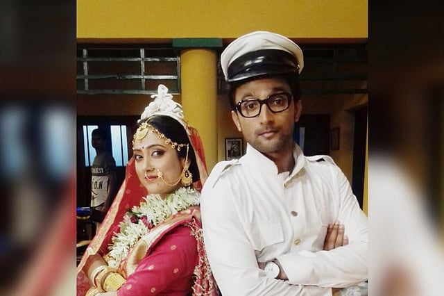 ‘হৃদয়হরণ বিএ পাস’ সিরিয়ালের ফ্লোর থেকে রোশনি তন্বী ভট্টাচার্য ও জয়ী দেব রায়ের ছবি