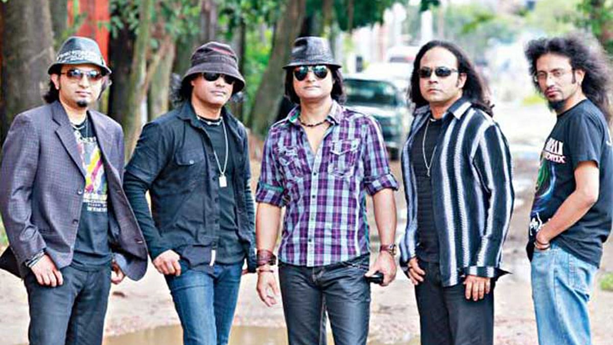 মাইলস