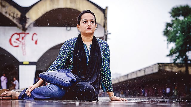 পাতা ঝরার দিন