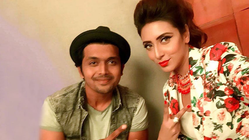 আরিফিন শুভর সঙ্গে মিমের সেলফি