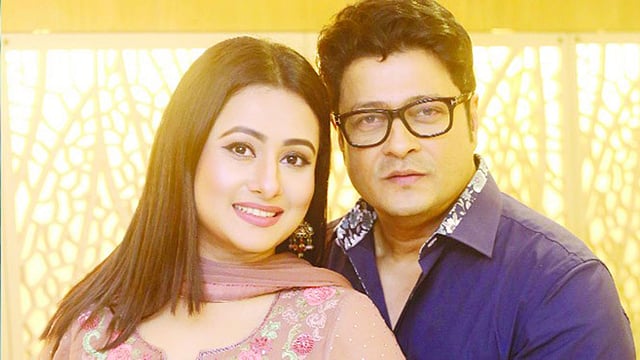 বৈশাখী টিভিতে আজ রাতে দেখানো হবে পূর্ণিমা ও ফেরদৌস অভিনীত ‘মধু পূর্ণিমা’ ছবিটি। ছবি: সংগৃহীত