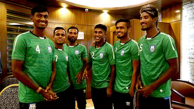 টিম হোটেলে ফুরফুরে বাংলাদেশ। ছবি: প্রথম আলো