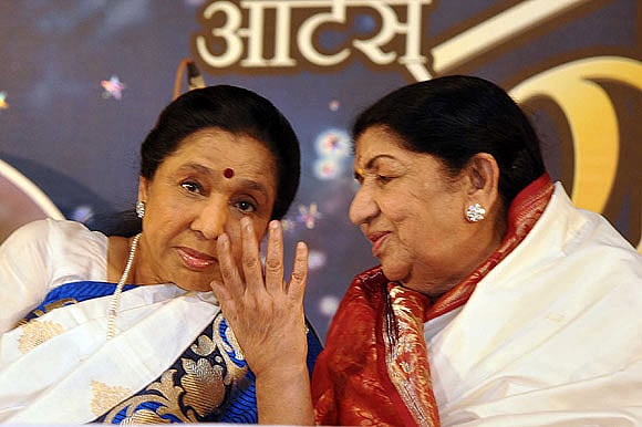 আশা ভোঁসলে ও লতা মঙ্গেশকর