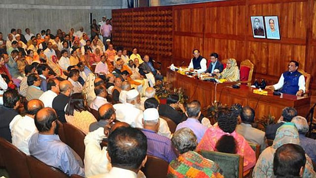 ২০১৭ সালে ৭ মে সংসদ ভবনে আওয়ামী লীগের সংসদীয় কমিটির সভা। ফাইল ছবি