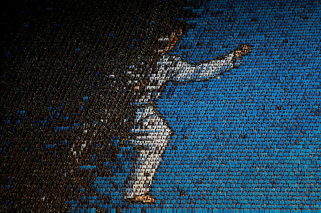 উত্তর কোরিয়ার ৭০তম প্রতিষ্ঠাবার্ষিকী উদ্‌যাপনে মে ডে স্টেডিয়ামে অংশগ্রহণকারীদের অনুষ্ঠান। পিয়ংইয়ং, উত্তর কোরিয়া, ৯ সেপ্টেম্বর। ছবি রয়টার্স।