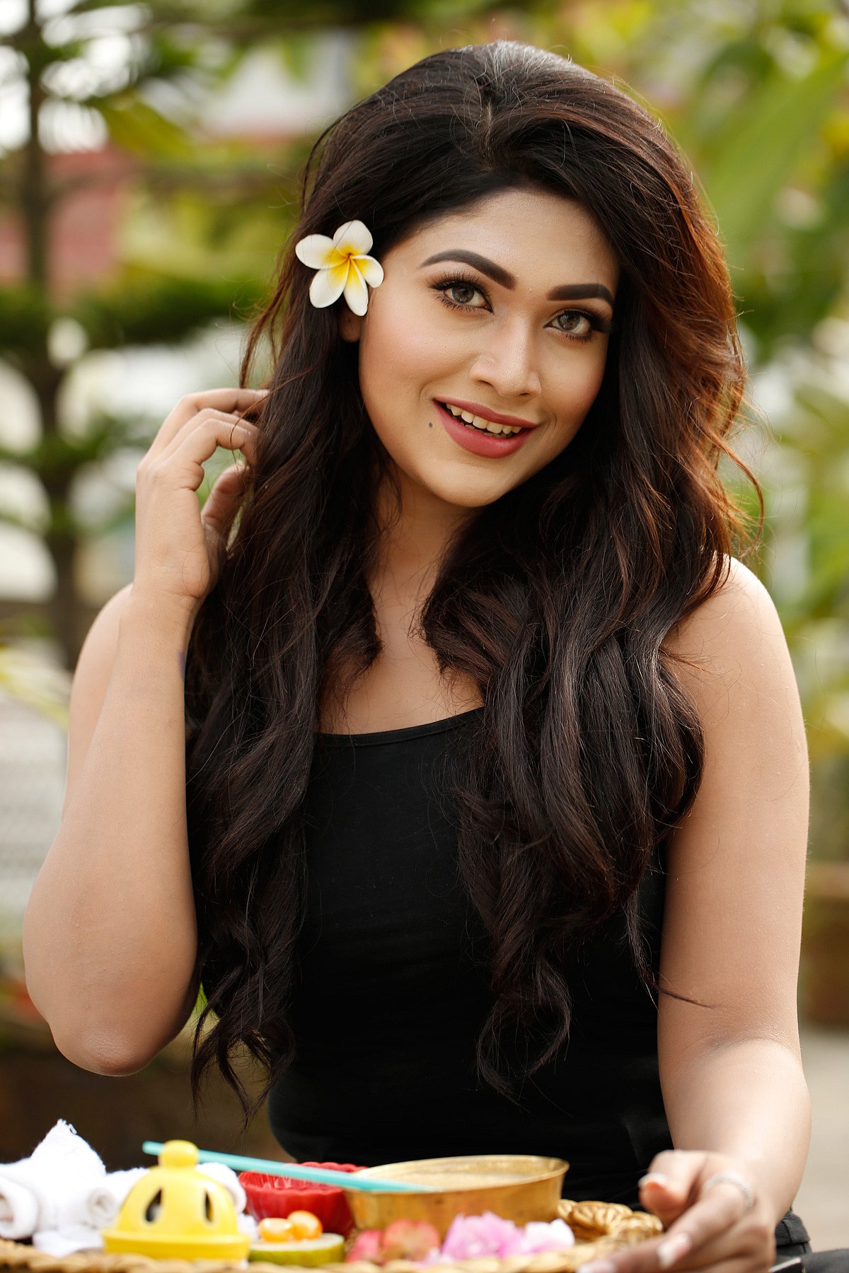 নিজের যত্ন নিতেই হবে। মডেল: পিয়া বিপাশা, ছবি: অধুনা