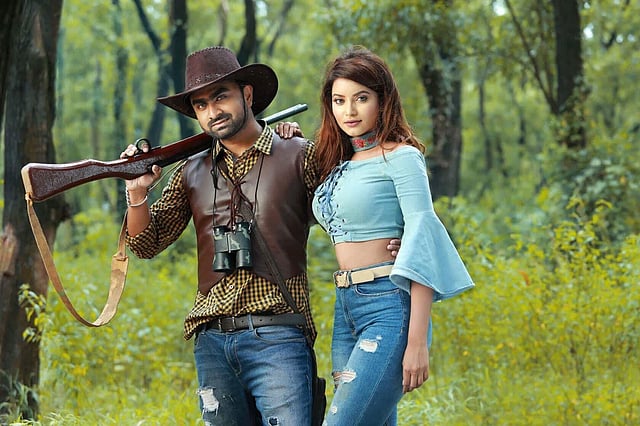 ‘এ জীবনে যারে চেয়েছি’ গানের ভিডিওর শুটিংয়ে ইমরান ও নাজিফা তুশি