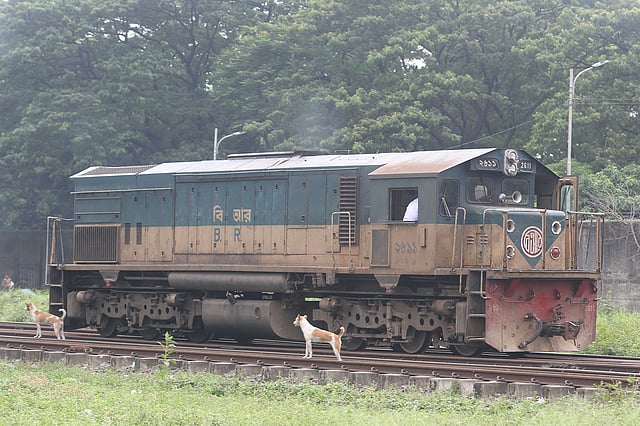 রেলওয়ে বহরে ২৭৩টি ইঞ্জিনের মধ্যে ১৯৫টি এখন মেয়াদোত্তীর্ণ। ছবি: আবদুস সালাম