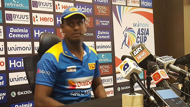 সংবাদ সম্মেলনে লঙ্কান অধিনায়ক অ্যাঞ্জেলো ম্যাথুস। ছবি: টুইটার