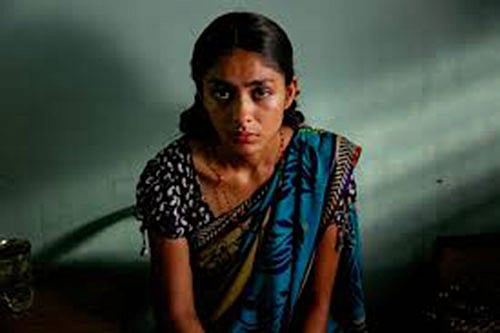 ‘লাভ সোনিয়া’ ছবির দৃশ্যে ম্রুনাল ঠাকুর