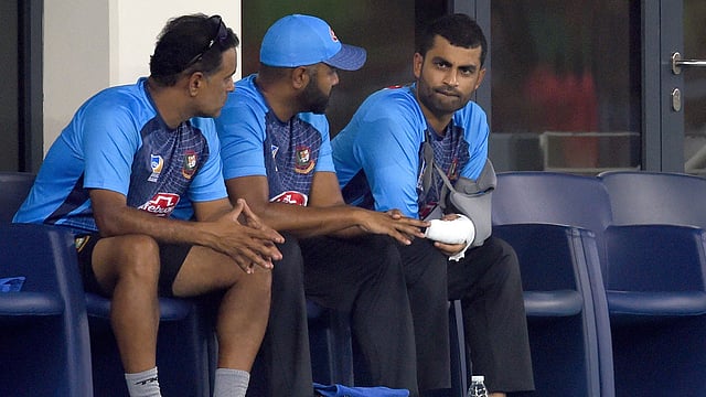 সবার মতো শ্রীলঙ্কা দলও নিশ্চিত ভেবেছে তামিম আর নামছেন না ।  ছবি: এএফপি