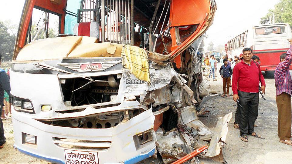 মানুষের জীবন চাকার নিচে বিলিয়ে দেওয়ার জন্য নয়