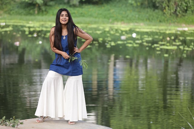 যেকোনো আড্ডায় মানিয়ে যাবে সুতির টপ