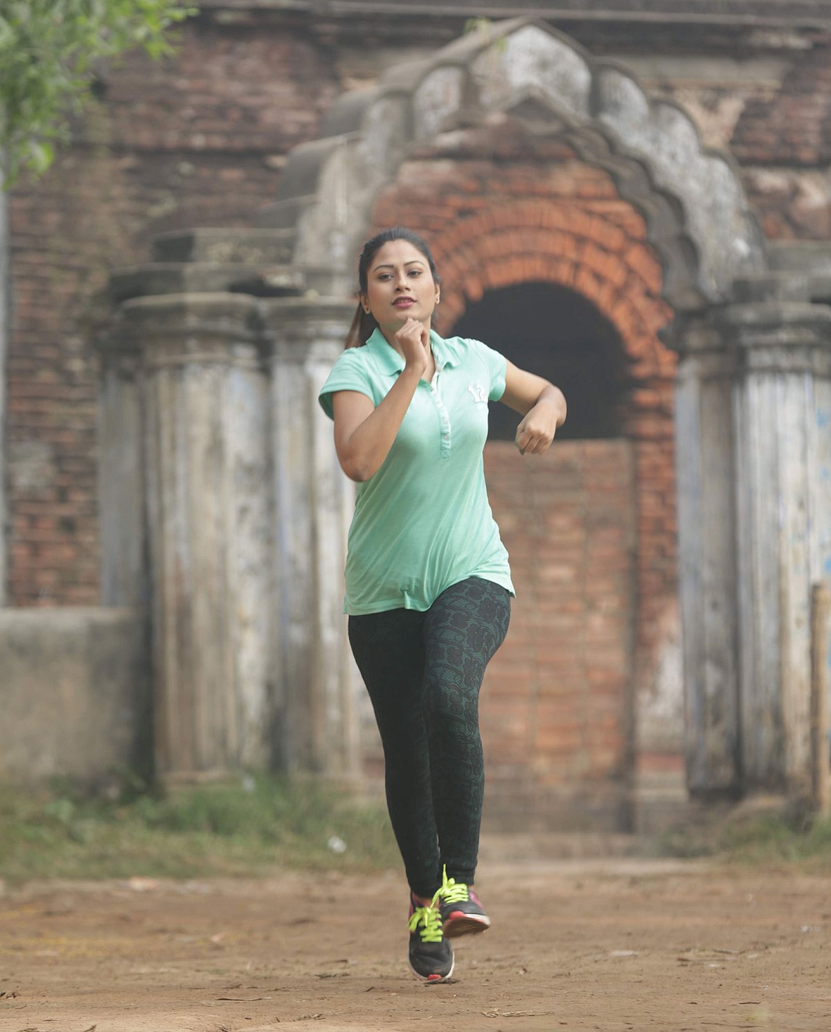 প্রতিদিন হালকা দৌড়ালে সারা দিন ভালো লাগবে। ছবি: অধুনা
