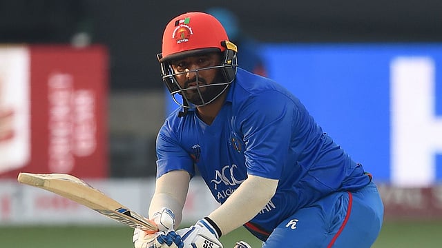 ‘টাই’ খুশি করতে পারেনি মোহাম্মদ শেহজাদকে। ছবি: এএফপি