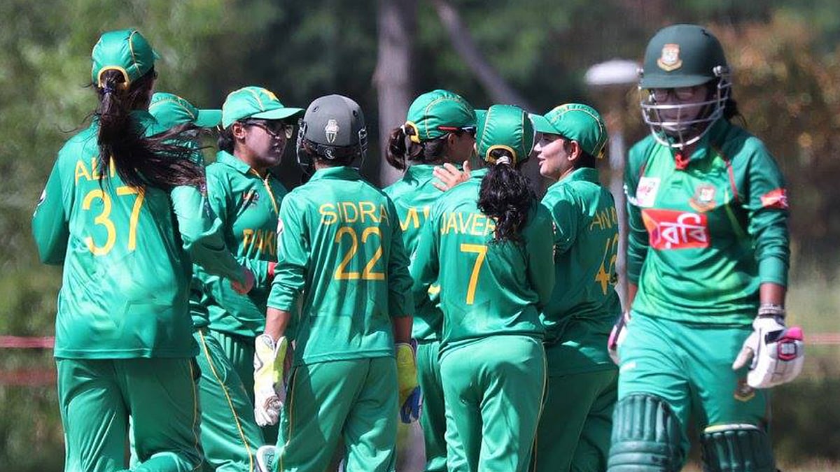 এশিয়া কাপের সাফল্যের পর আজ ধাক্কাই খেল বাংলাদেশের মেয়েরা। ফাইল ছবি