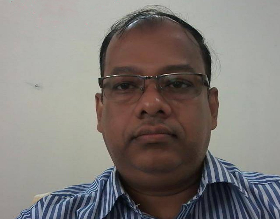 সিলেট পুলিশ লাইন উচ্চবিদ্যালয়ের শিক্ষক বিদ্যুৎ জ্যোতি চক্রবর্তী। ছবি: লেখক