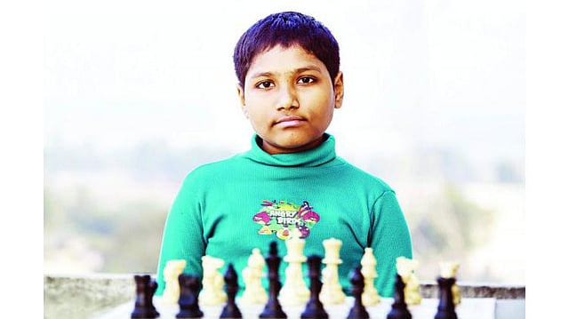 দেশের সর্বকনিষ্ঠ ফিদে মাস্টার ফাহাদ রহমান। ফাইনাল ছবি