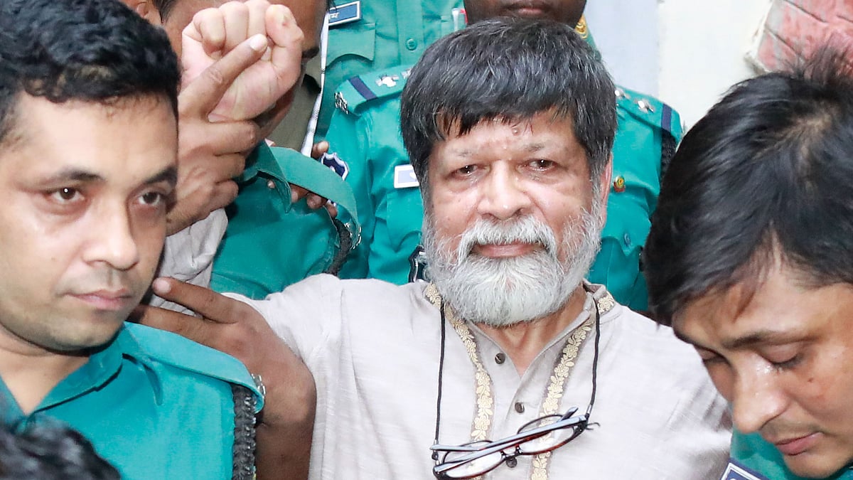 শহিদুল আলম গ্রেপ্তার হয়েছিলেন এ বছরের ৫ আগস্ট। প্রথমে কারা কর্তৃপক্ষ তাঁকে প্রথম শ্রেণির বন্দিসুবিধা দেয়নি