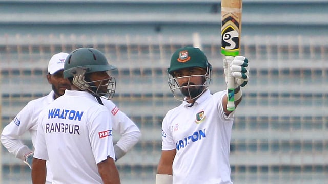 সেঞ্চুরির পর লিটন, যেটি পরে রূপ দিয়েছেন ডাবলে। সৌজন্য ছবি