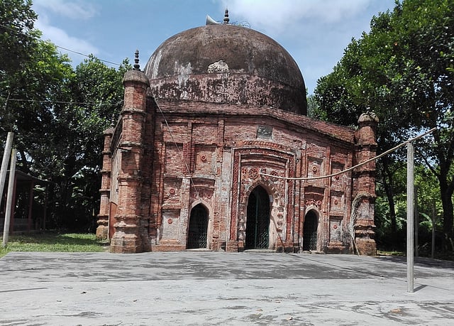এগারসিন্দুর শেখ সাদী জামে মসজিদ। পাকুন্দিয়া, কিশোরগঞ্জ।