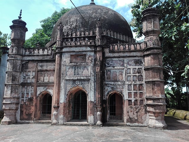 দৃষ্টিনন্দন শাহ মাহমুদ মসজিদ। এগারসিন্দুর, পাকুন্দিয়া, কিশোরগঞ্জ।