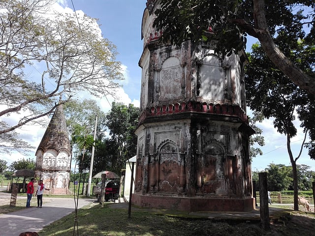 বাংলা সাহিত্যের প্রথম নারী কবি চন্দ্রাবতীর স্মৃতিবিজড়িত স্থান। চন্দ্রাবতীর মঠ, পাতোয়াইর গ্রাম, কিশোরগঞ্জ।