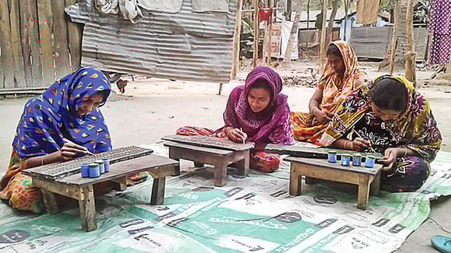 মহেশপুরের গ্রামে গ্রামে এ দৃশ্য পরিচিত।