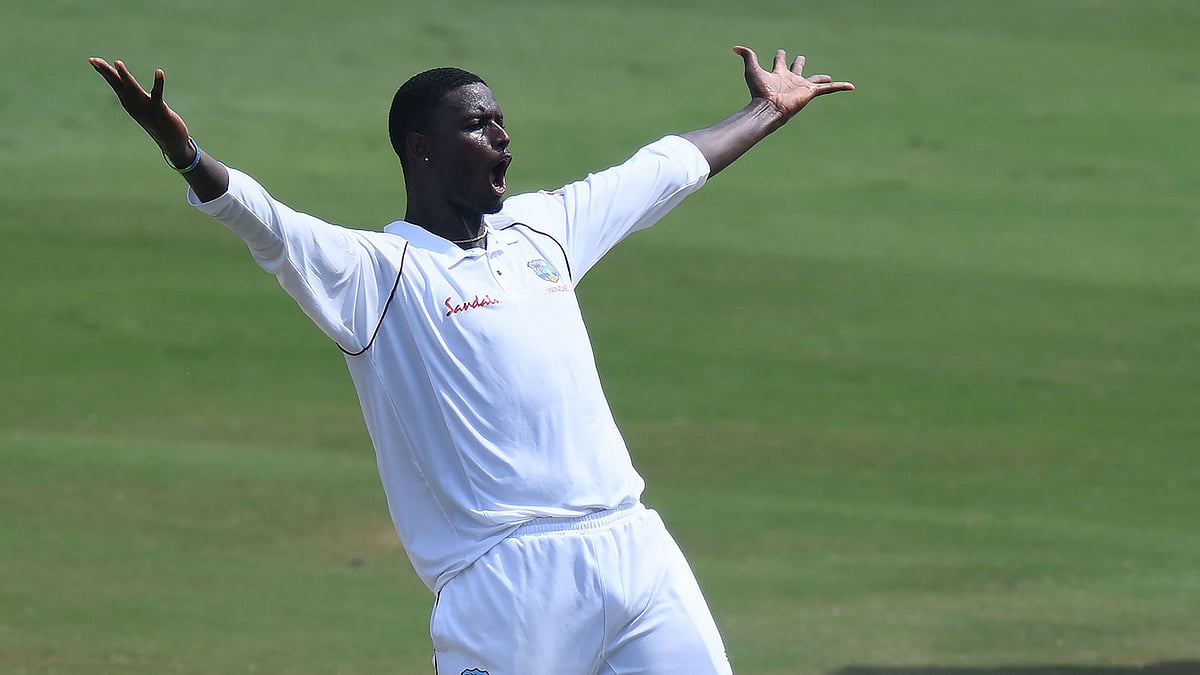 পাঁচ উইকেট প্রাপ্তির পর হোল্ডার। ছবি: এএফপি