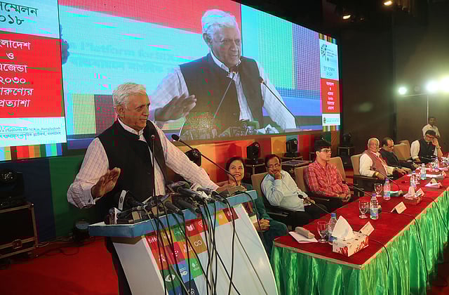 যুব সম্মেলনে বক্তব্য দেন প্রধানমন্ত্রীর আন্তর্জাতিক সম্পর্কবিষয়ক উপদেষ্টা গওহর রিজভী। ঢাকা, ১৪ অক্টোবর। ছবি: সাজিদ হোসেন