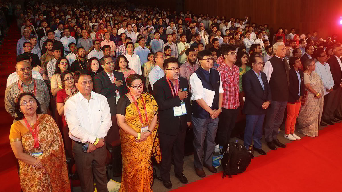 কৃষিবিদ ইনস্টিটিউশন মিলনায়তনে আয়োজন করা হয় যুব সম্মেলন ২০১৮। ‘বাংলাদেশ ও এজেন্ডা ২০৩০: তারুণ্যের প্রত্যাশা’ শীর্ষক দিনব্যাপী এই সম্মেলনের আয়োজন করে ‘এসডিজি বাস্তবায়নে নাগরিক প্ল্যাটফর্ম, বাংলাদেশ’। ঢাকা, ১৪ অক্টোবর। ছবি: সাজিদ হোসেন