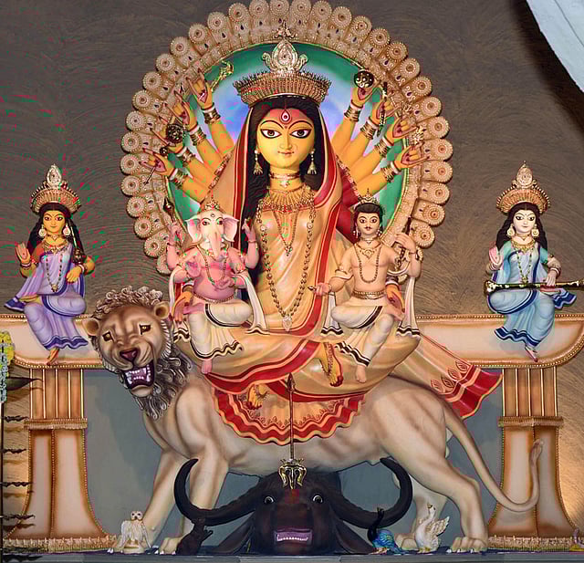 সুরুচি সংঘের দুর্গা প্রতিমা। ছবি: ভাস্কর মুখার্জি