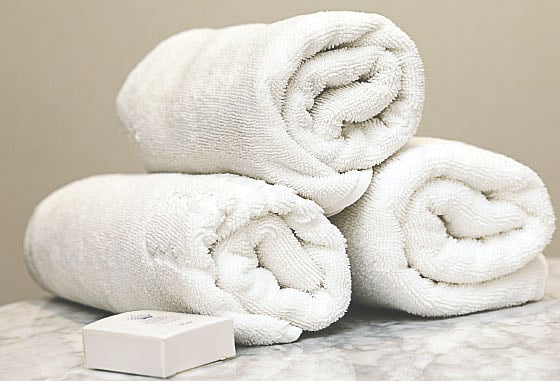 একেক কাজের জন্য রয়েছে একেক ধিরনের তোয়ালে। ছবি : নকশা কৃতজ্ঞতা : ঢাকা রিজেন্সি হোটেল অ্যান্ড রিসোর্ট।