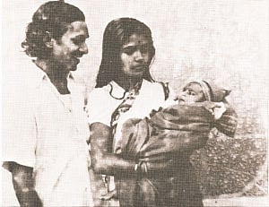 ছেলে শুভেন্দ্রর জন্মের কিছুদিন পর রবিশঙ্কর–অন্নপূর্ণা
